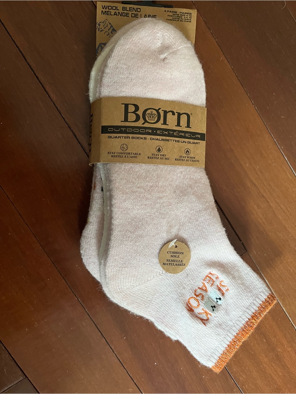 Born 3 pairs unisex Quarter Halloween Socks in Light Pink with Orange Trim